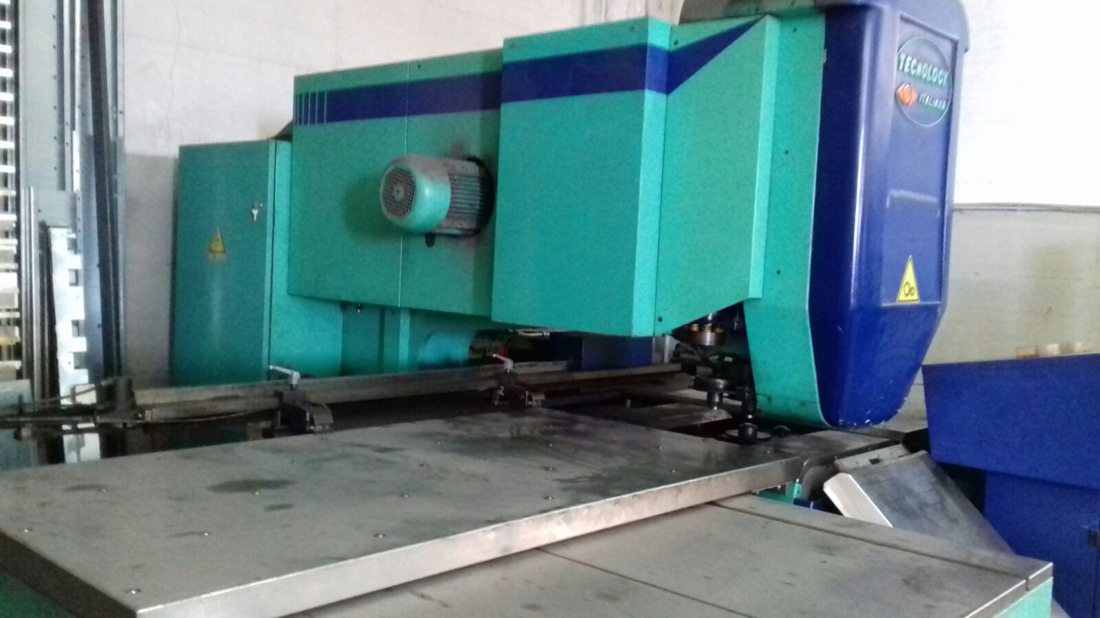 TECNOLOGY 2000X1000  2001